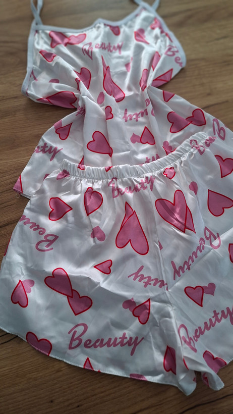 تاب و شورتک زنانه طرح عروسکیساتن